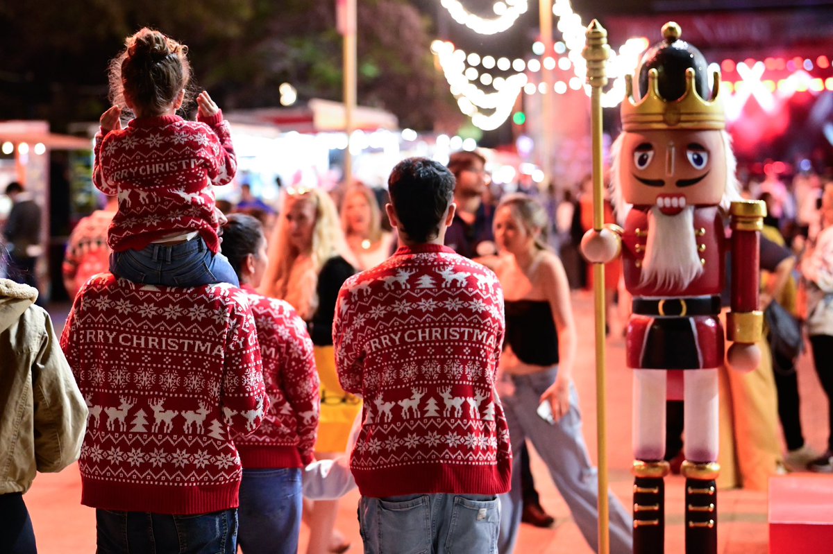 LpaVisit's tweet photo. ¿Te animas a disfrutar del espíritu navideño?

#brillalanavidad #navidadLPGC #brillalpgc https://t.co/KmcGupmGGS