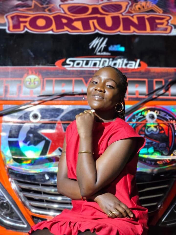 SautiZaMabinti's tweet photo. Sauti Za Mabinti: @mellbaron Spotlight: Music,Empowerment &amp; Matatu Culture.
https://t.co/svoV0IsNV9
#bintilive #womeninmusic #singers #matatucultre https://t.co/ngVEeEgiqI