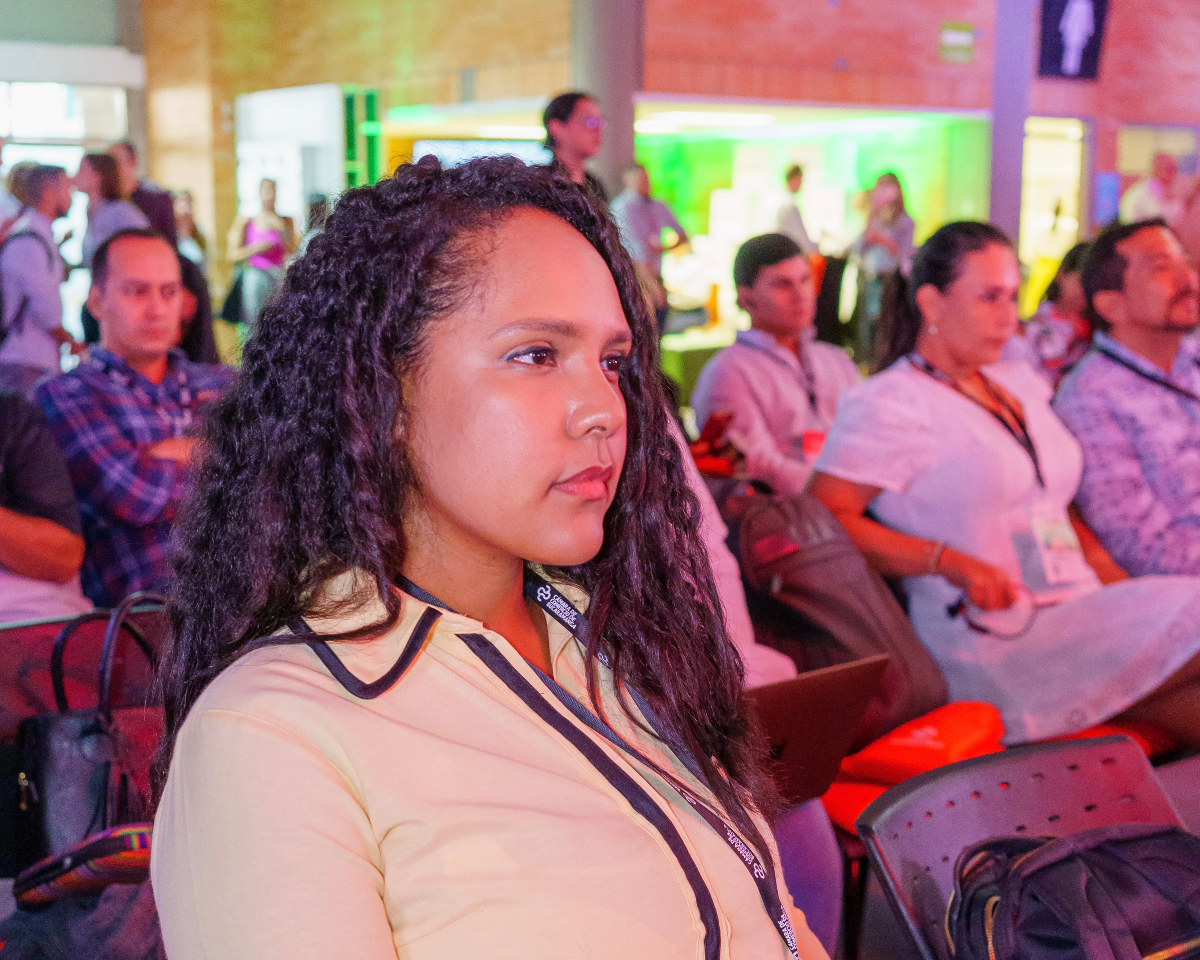 PROBARRANCABJA's tweet photo. #TBT | ¡Reviviendo momentos en #FOREM 2024! 🚀

Gracias a la @CCBucaramanga, este fue un evento que permitió invitar a empresarios a crear e instalar sus empresas en #Barrancabermeja, una #ZESE con hasta 10 años de beneficios tributarios hasta el 31 de diciembre de 2024 💛🖤 https://t.co/V6YDAx9GXj