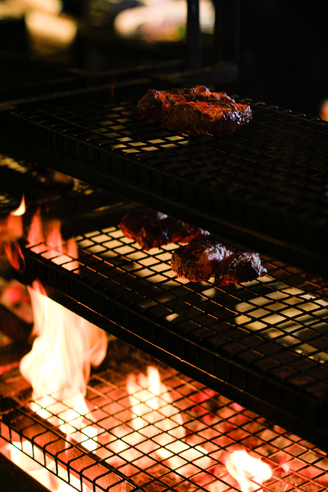 Sophisticated settings, exceptional cuisine and seamless service. 🤝 Whether for business or pleasure, upgrade your gathering with our private dining options. Find everything you need to plan your holiday reunion on our website with experienced event experts!