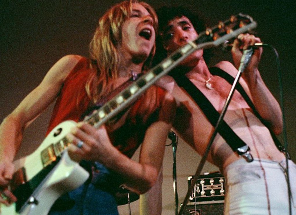 kaz1012c's tweet photo. 私の最も愛したギタリスト🎵
🌹Happy Birthday🌹
✨RandyRhoads Forever✨ https://t.co/Bt1rkiEc11