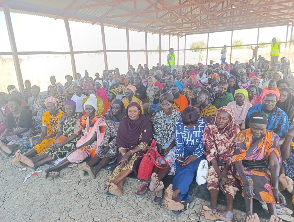 Acea South Sudan (@aceasouthsudan) on Twitter photo Under @AbyeiJointProgram, <a href="/UNFPASouthSudan/">UNFPA South Sudan</a>
set to support 600 women with local production and utilization of fuel-efficient stoves in #Abyei to reduce the risk of gender-based violence (GBV) that occurs during the process of collecting firewood. #Provideskills & #KnowledgeBase Under @AbyeiJointProgram, <a href="/UNFPASouthSudan/">UNFPA South Sudan</a>
set to support 600 women with local production and utilization of fuel-efficient stoves in #Abyei to reduce the risk of gender-based violence (GBV) that occurs during the process of collecting firewood. #Provideskills & #KnowledgeBase