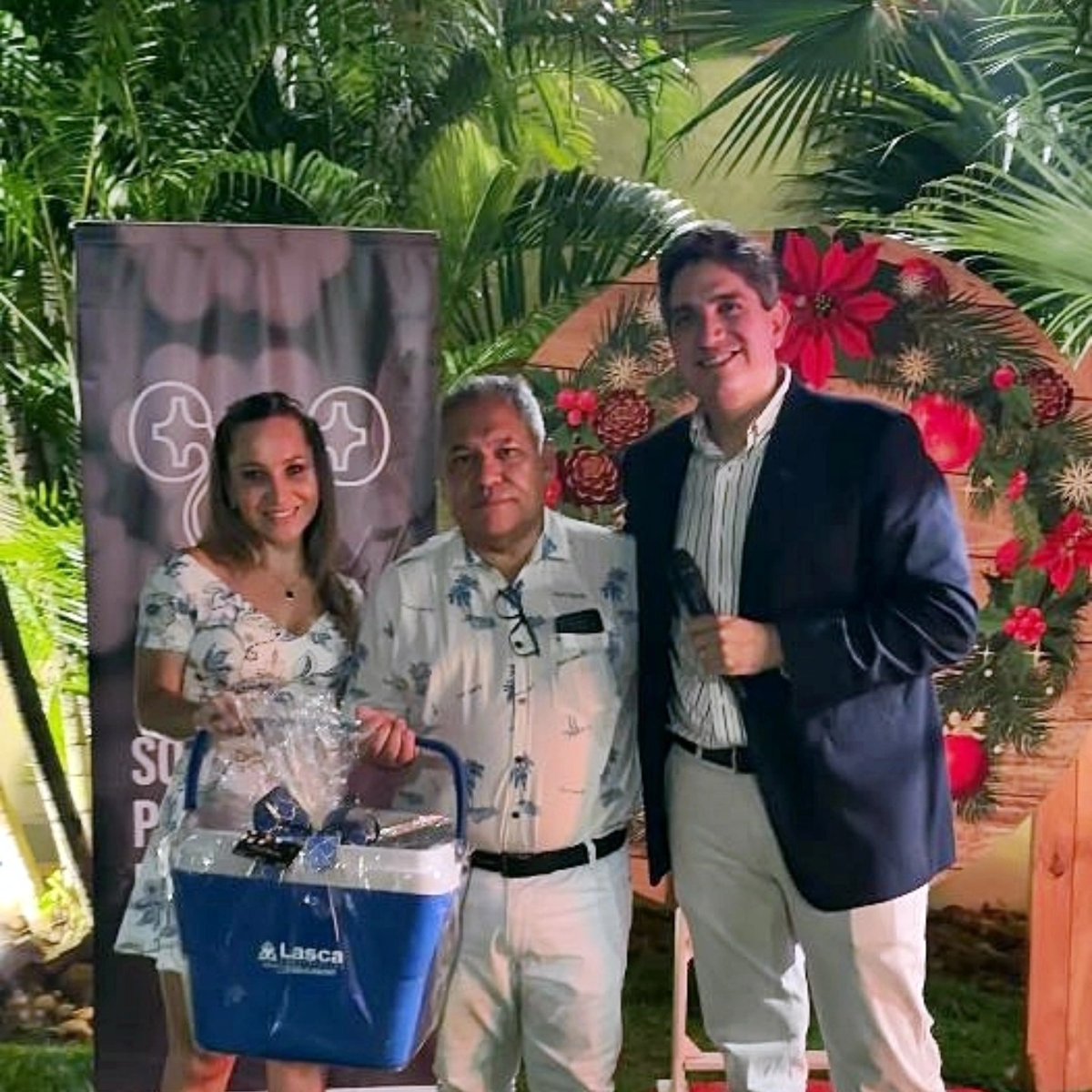 En la Sociedad Paraguaya de Urología despedimos el año 2024 celebrando,con musica, sorteos, entrega de becas, baile y un ambiente familiar y divertido. Brindamos por los logros, nos acordamos y brindamos por el Dr Cesar "Ike" Cabañas,y pedimos por un 2025 de muchos éxitos, SALUD!