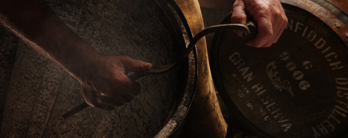 Las fiestas decembrinas no se tratan solo de la comida, sino de la experiencia compartida. ¿Qué tal acompañarlas con un whisky que realce cada momento? neomenmx.com/2024/12/05/cel…🍸 #Navidad #Whisky #Celebraciones