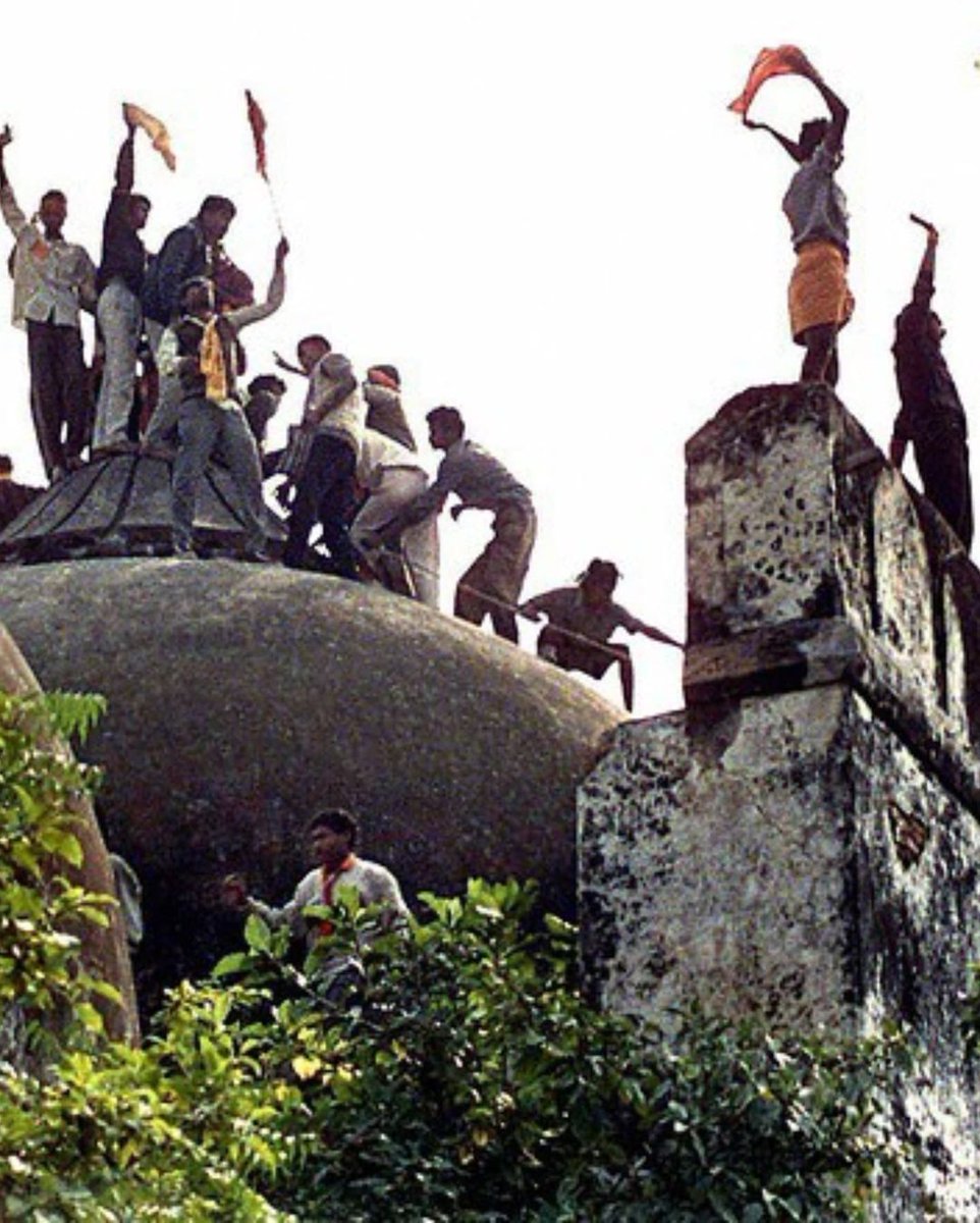 Ikramkh786's tweet photo. मंदिर तोड़ कर मस्जिद बनाई गई, इसका कोई सबूत नहीं है, लेकिन “बाबरी मस्जिद” तोड़ कर ’मंदिर‘ बनाया गया है,  यह पूरी दुनिया जानती है...
#BabriMasjid #BabriZindaHai https://t.co/NX7UcNFbH9