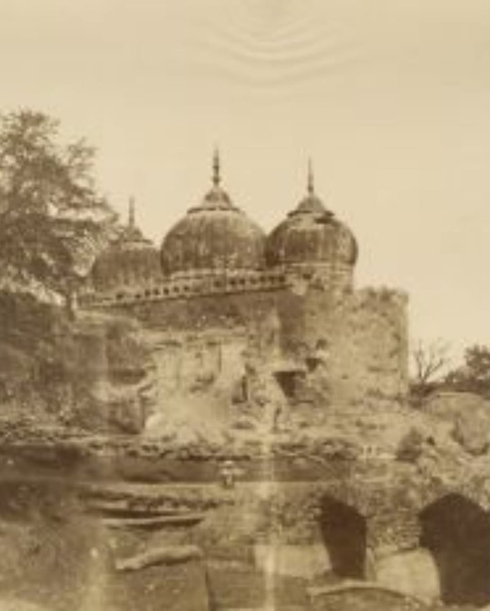 Ikramkh786's tweet photo. मंदिर तोड़ कर मस्जिद बनाई गई, इसका कोई सबूत नहीं है, लेकिन “बाबरी मस्जिद” तोड़ कर ’मंदिर‘ बनाया गया है,  यह पूरी दुनिया जानती है...
#BabriMasjid #BabriZindaHai https://t.co/NX7UcNFbH9