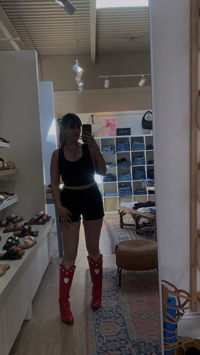 ash 2.0 🕸️🕯️🦇 tweet media