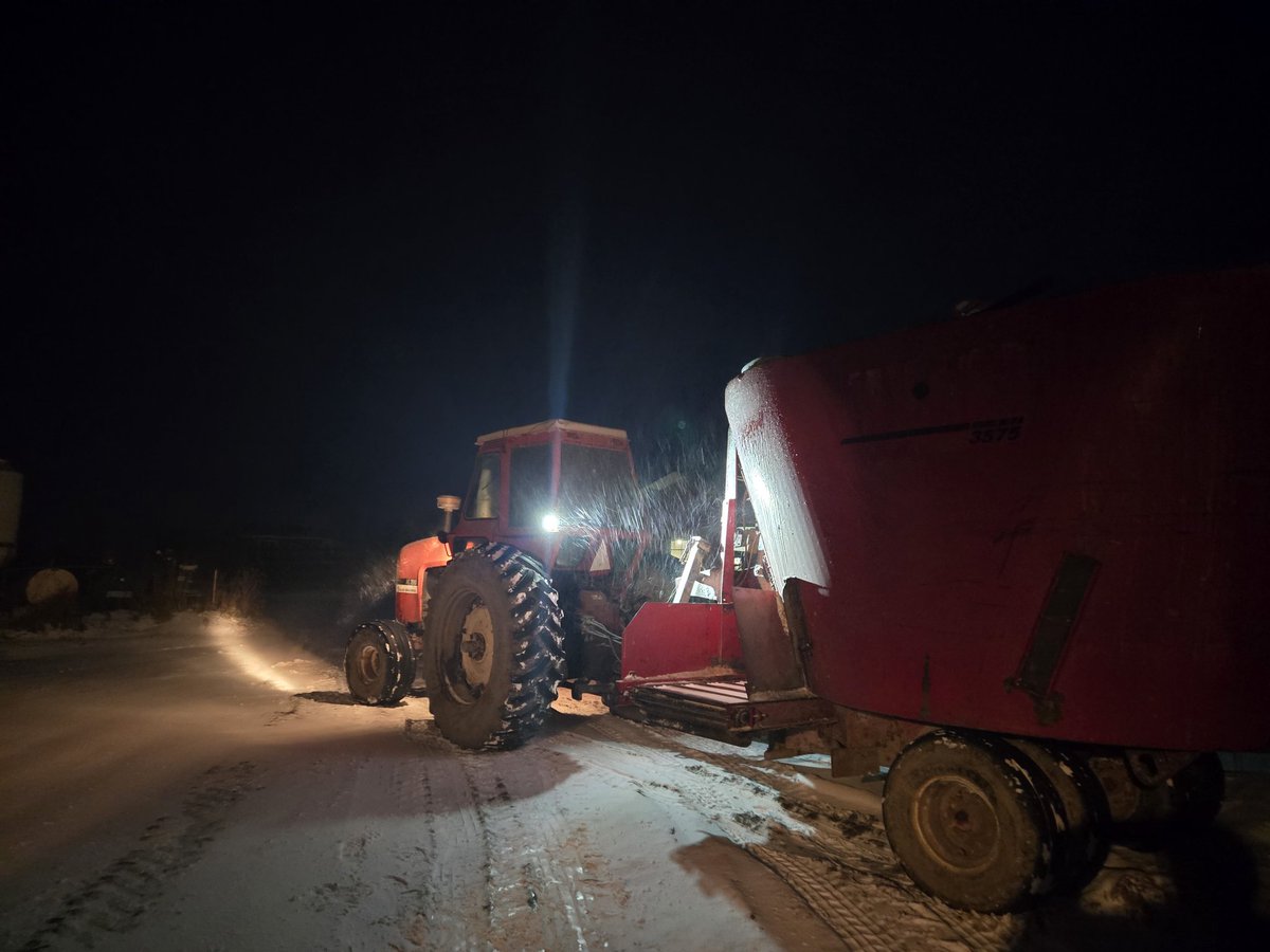 ayrporte's tweet image. Might one of the nights i miss the #Silos
#snowsqwalls
#Blizzard