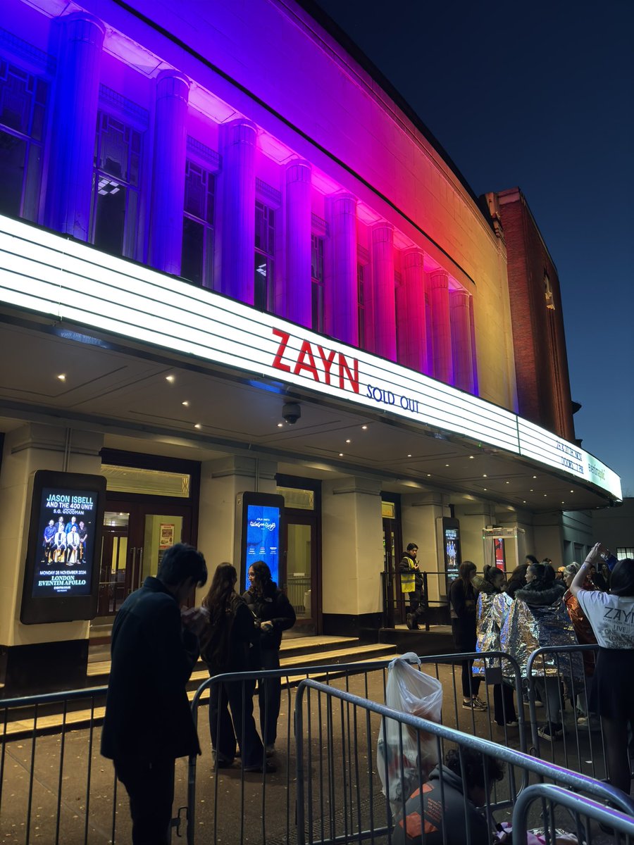 hello <a href="/inZAYN/">ZAYN HQ</a> 🥰🥰
I honestly had no doubt but zayn was my number one this year (like always) 
i’ve been to both dates in london and i can’t stop thinking about it 😭
<a href="/zaynmalik/">zayn</a>