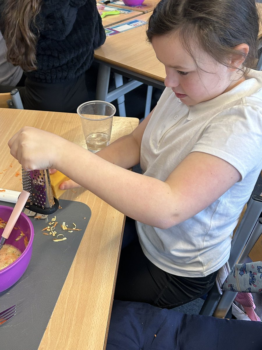 AntoninePrimary's tweet photo. Great cooking class for P5 and P5/6 this week with Jen from @totnoshuk Our children are thoroughly enjoying trying new foods and learning great life skills ๐งโ๐ณ๐๐ซ #skillsforlife #foodtechnologies https://t.co/q3wZ9LcSfv