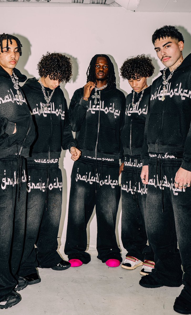 Director Drew ✰ tweet media