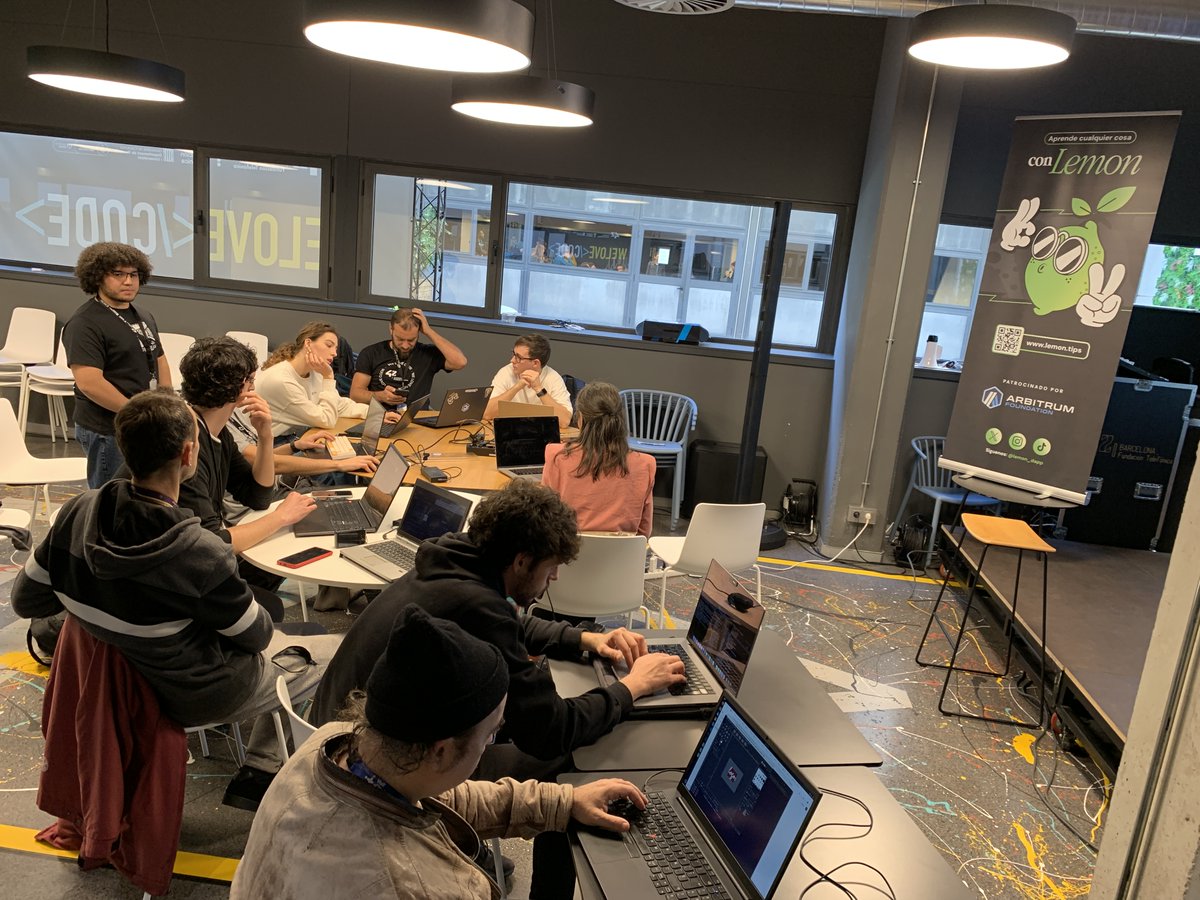lemon_dapp's tweet photo. @42BarcelonaFTef And kudos to the students who stayed until the of the event and started hacking too. They are now ready for the @arbitrum Stylus Hackathon! https://t.co/WqRY5lAk08