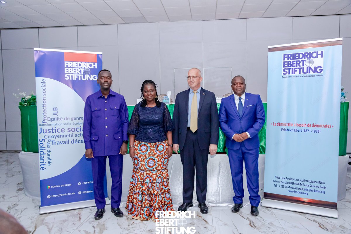 Fes_Benin's tweet photo. 🎉C'est officiel! La cohorte 11 du programme #JLB est dans nos miroirs.

Les jeunes issus de tous horizons ont reçu leur certificat après 6 mois de formation intensive en présence de @AmbAllBenin @NouratouZato D'Almeida Rufino et SG du #MASM

Des détails dans nos prochains posts. https://t.co/c0SUk0NkZP