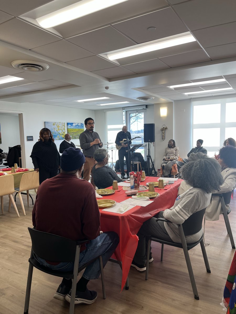 POAH Chicago tweet media