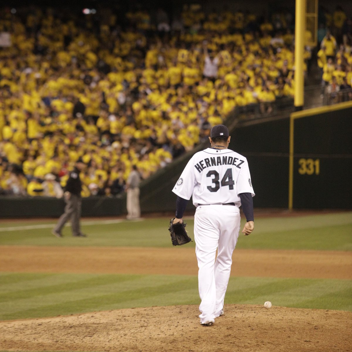 .@realkingfelix set an <a href="/MLB/">MLB</a> record with 16-consecutive starts of 7.0+ innings and less than 2 runs allowed from May 18-Aug. 11, 2014.

#FélixHOF