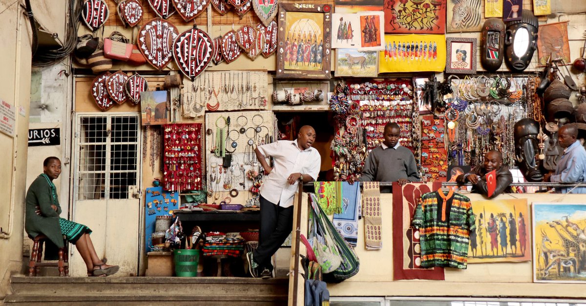 Kenya cuts main rate more than expected to stimulate growth reut.rs/3ZnESaP