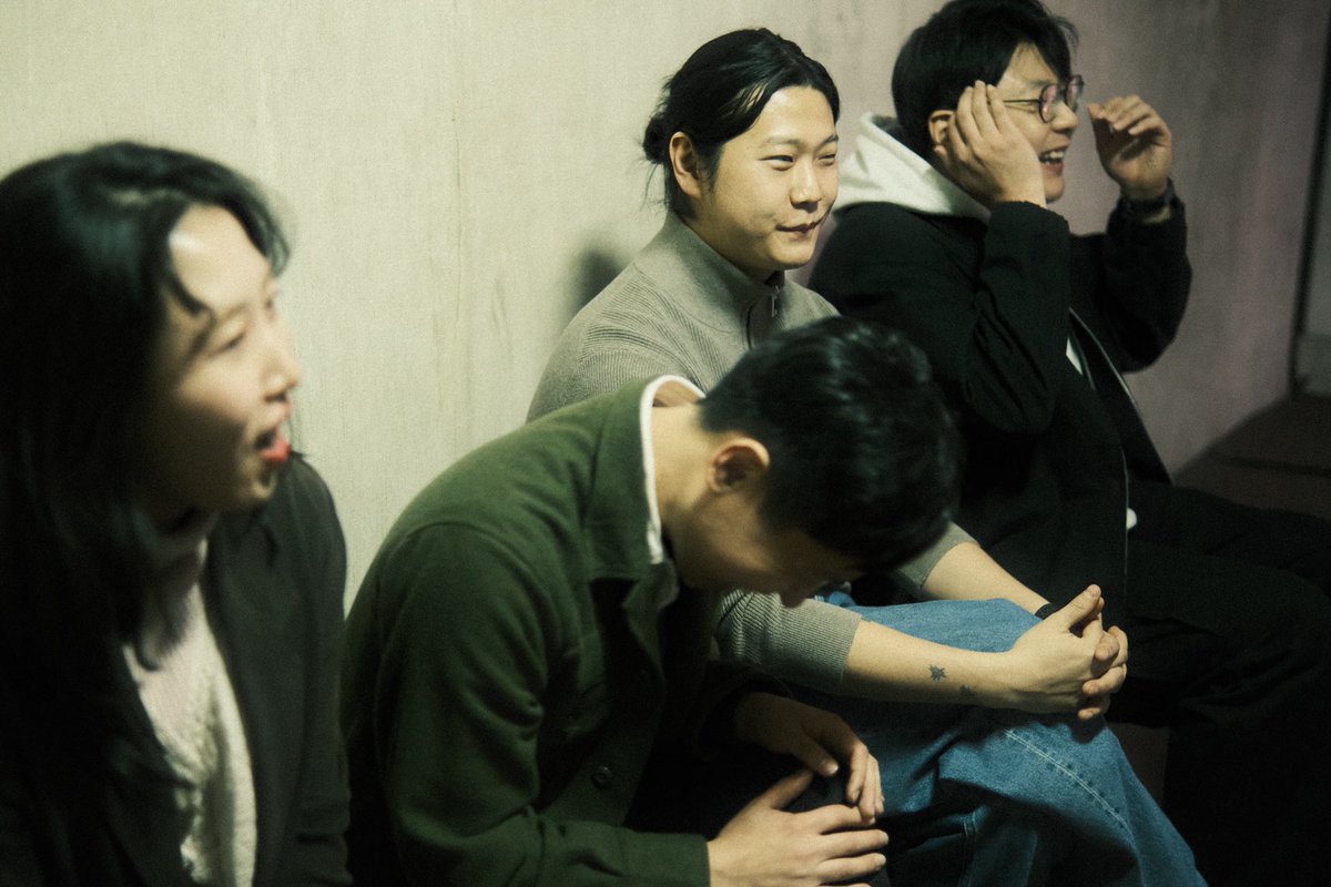 안녕하세요.🍀
이번주 일요일에 있을 저희의 2집 발매 쇼케이스 [야간비행] 부산 공연이 내일 오전 11시에 예매 마감이 됩니다!

아직 못하신 분들은 서둘러 주세요!🏃‍♀️

예매 바로가기=> ticket.melon.com/performance/in…