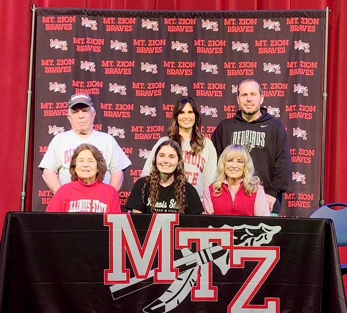 TrackMtzgirls's tweet photo. It’s official! Illinois State is getting a great vaulter. This girl has the best to offer… Congratulations Brooklyn on your big signing day. https://t.co/sv6UDfsGiI