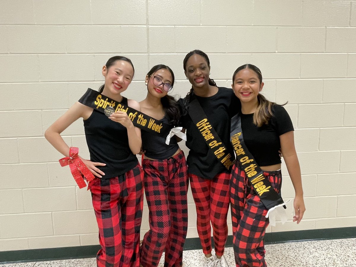 sms_jaguars's tweet photo. Check out our Sweethearts! 💃✨ They stole the show with their adorable and spirited performance at the basketball game! 🏀💖 Way to go, ladies! #SMSpride #JaguarSweethearts #BestMiddleSchoolInTexas https://t.co/7MUzxzZIlO
