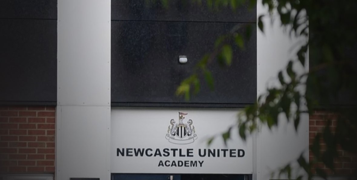 SCClarkFRCS's tweet image. Thank you to Steve Harper and Newcastle United Academy for the invitation to speak today on learning from high performing teams in heart transplantation and professional football.  Lots to learn from eachothers approaches to teamwork, success and failure.
