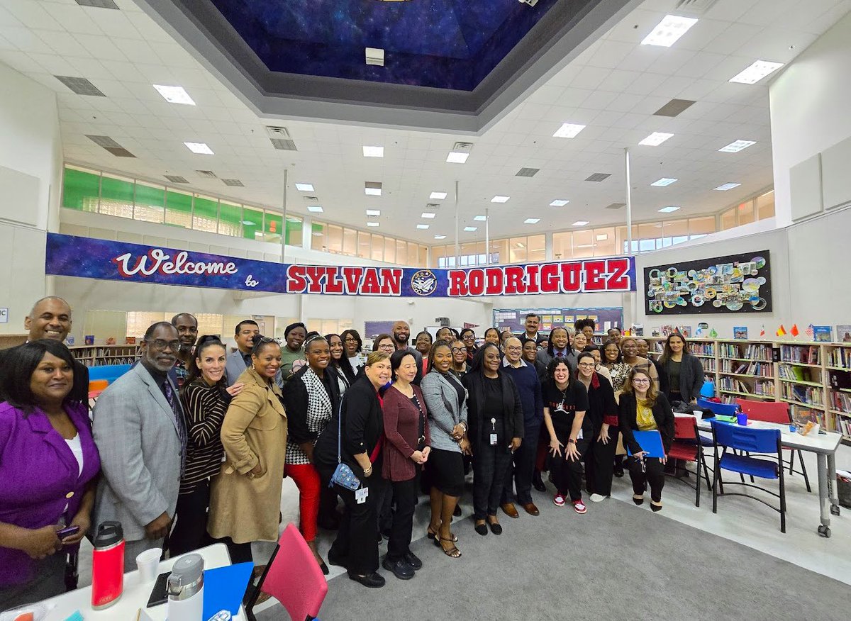 Parisa Behzadi tweet media