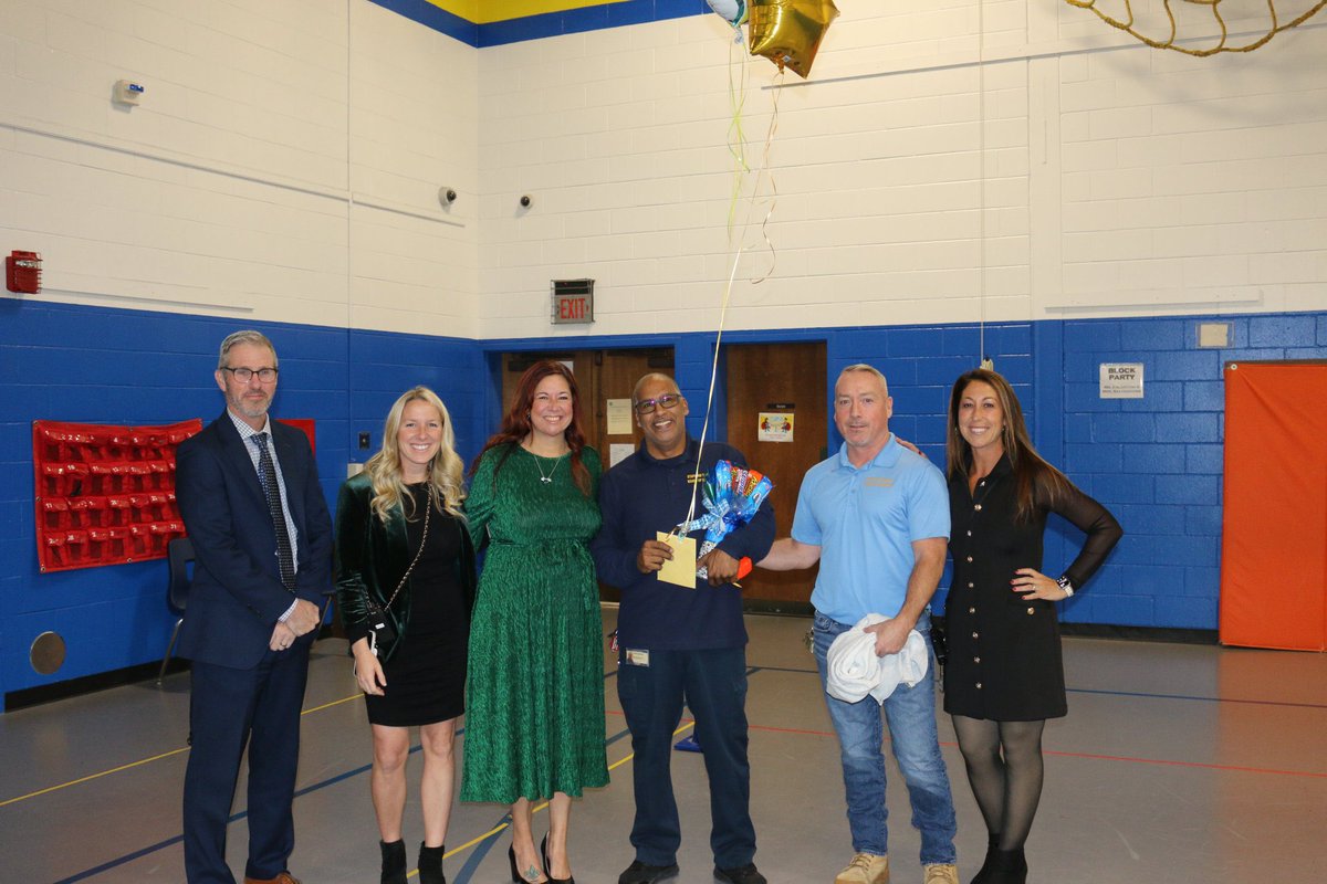 McKinley Ave School tweet media