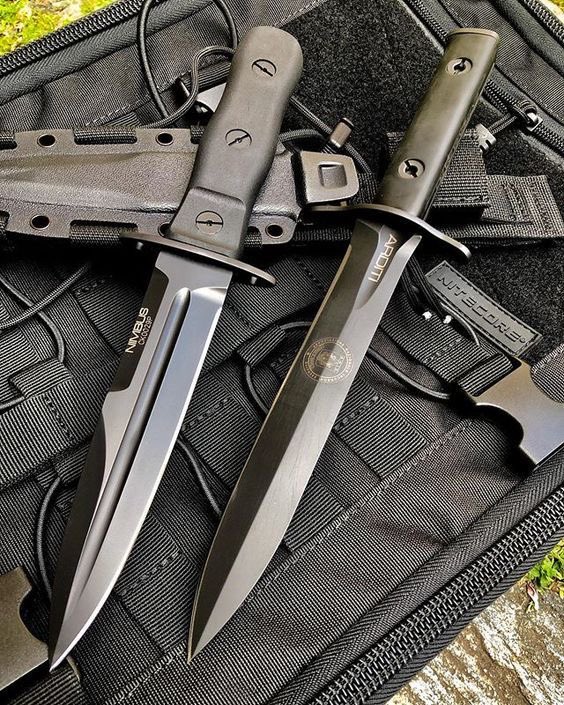 axetodeath's tweet photo. @SnitchAmethyst these nice knives maybe https://t.co/zjQXQ75CjD