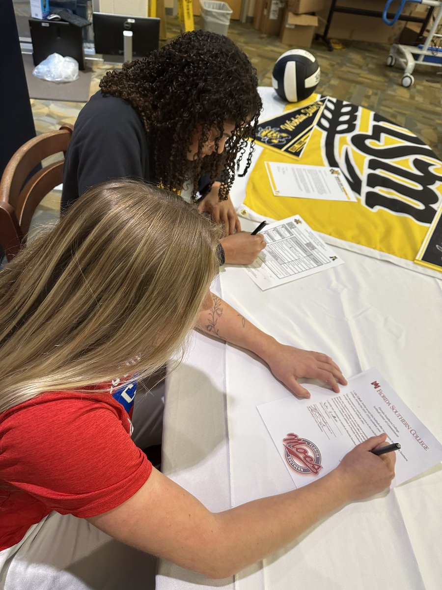 JWeitkemper1's tweet photo. Thank you to everyone that came out to celebrate with me. Your continued support means so much to me! I cannot wait to continue my athletic and academic career at WSU 🖤🏐💛

@GoShockersVB @GoShockers @BattleAthletics https://t.co/h8JzJIL1FS