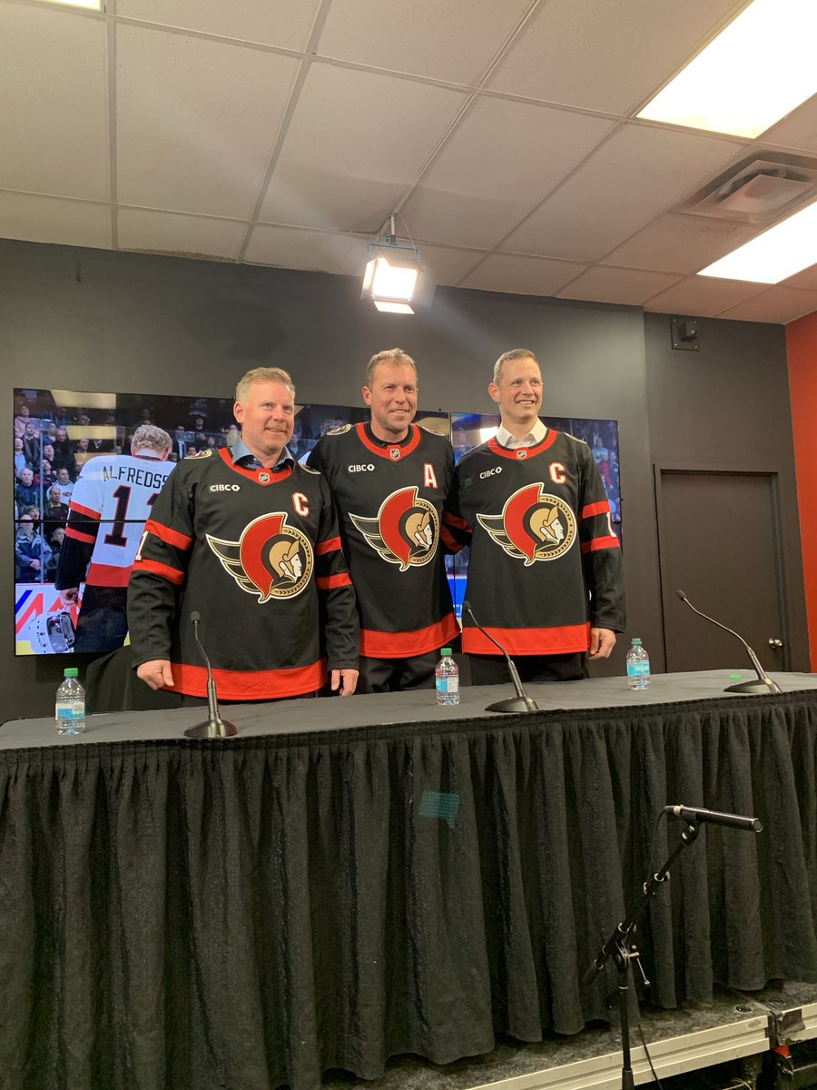 The Pizza 🍕 Line smiles for the camera #Sens