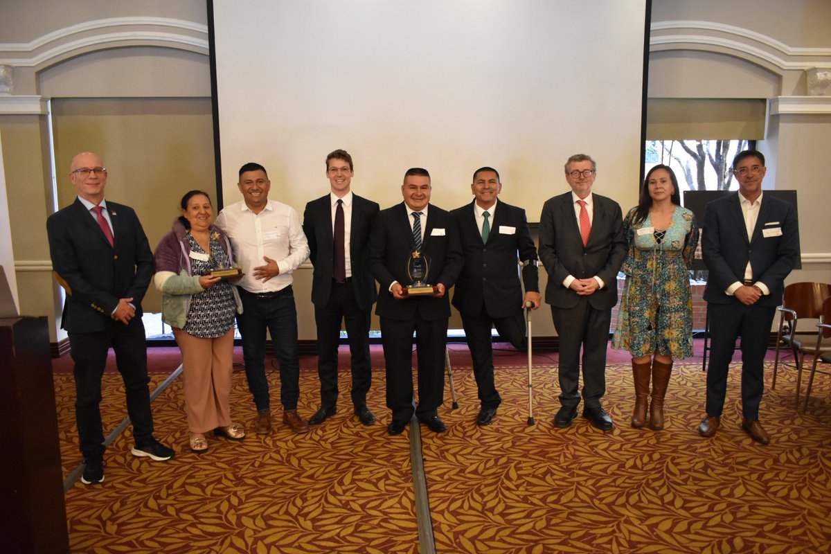 AicmaColombia's tweet photo. 1️⃣ El valor de este premio en poner en el centro las necesidades de las y los sobrevivientes y hacer un llamado al Estado sobre su responsabilidad en la asistencia integral de las víctimas de Minas Antipersonal. https://t.co/vE6ngsLBFb