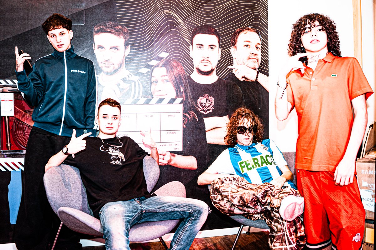 Paren la mano tweet media