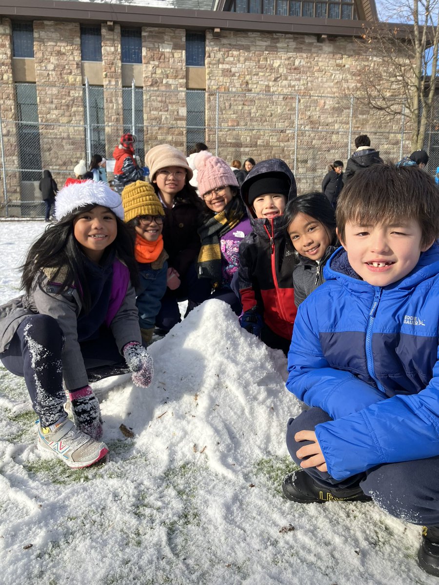 StAnselm_TCDSB's tweet photo. Snow’s here, kids cheer, it’s pure delight,
But snowballs? Nope, that’s not right!
Build, slide, have all the fun,
Just don’t wreck what others have done.
Enjoy the show, friends! And remember our St. A’s #SnowSmart rules!
@tcdsb @floracifelli @kennedyTCDSB https://t.co/kZ5Fue11dT