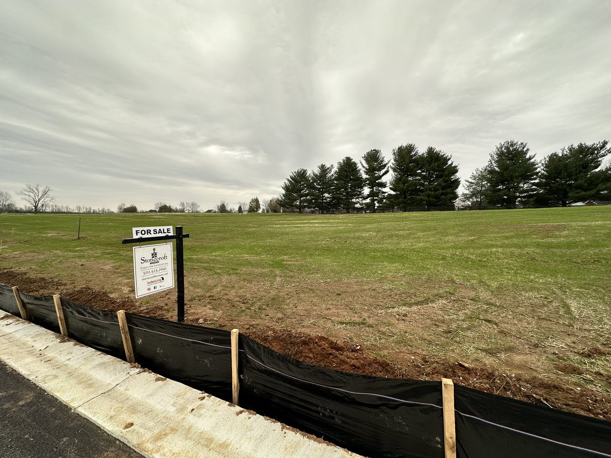 Stonecrofthomes's tweet photo. As a Preferred Builder in The Reserve at Paramont, Stonecroft Homes has acquired lots located on a cul-de-sac of Section 1. Contact us today to inquire about our lots and how we can help build your dream home today !

502-523-7041
502-938-2278 https://t.co/RDKVlPfrJr