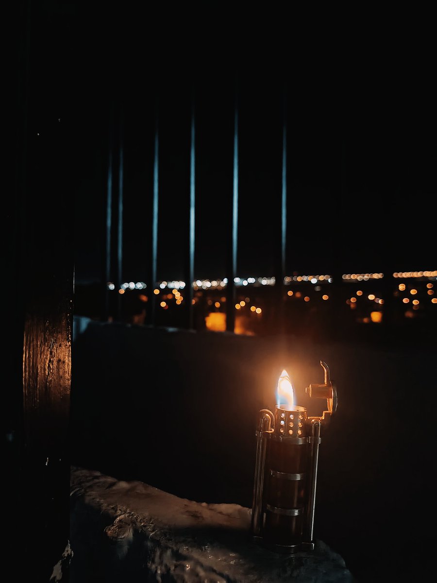 berat_1864's tweet photo. Boşluğa bakmak böyle can sıkmamalıydı be muhtarım... #yüzdeyüzmüzik #picemiyeti https://t.co/Et1OeFdvVl