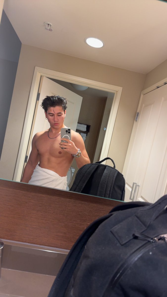Rt if you want me to drop the towel