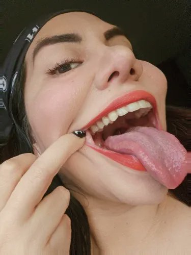 Content from giantess.debora