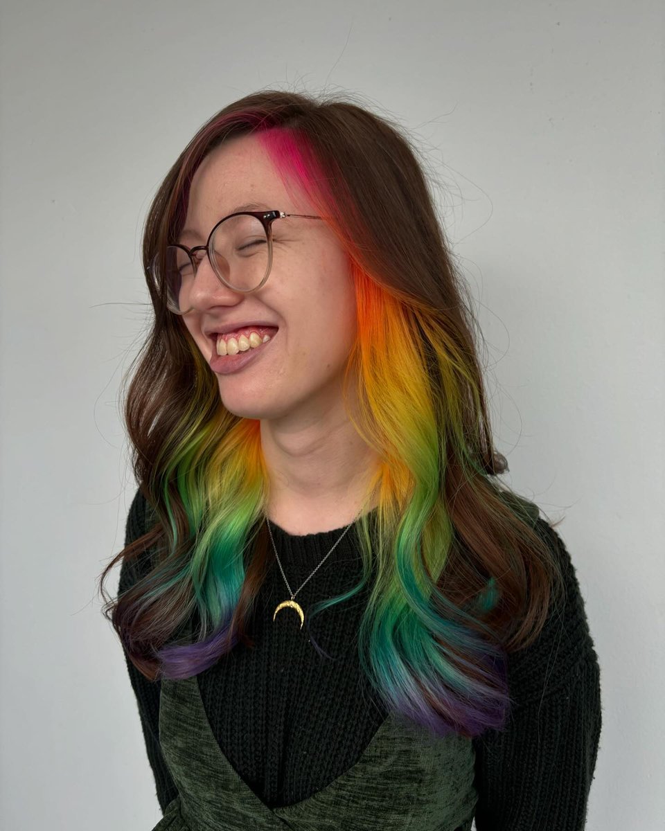 arcticfoxcolor's tweet photo. Color placement is EVERYTHING π π
https://t.co/eE5RA1bhqe
#ArcticFoxHairColor #hair #hairstyles #veganbeauty #crueltyfreebeauty #AFPoison #AFVirginPink #AFSunsetOrange #AFSpaceCowgirl #AFAquamarine #AFPurpleAF #AFBlueJeanBaby #AFEmeraldFortune https://t.co/euJHvNvK1Z