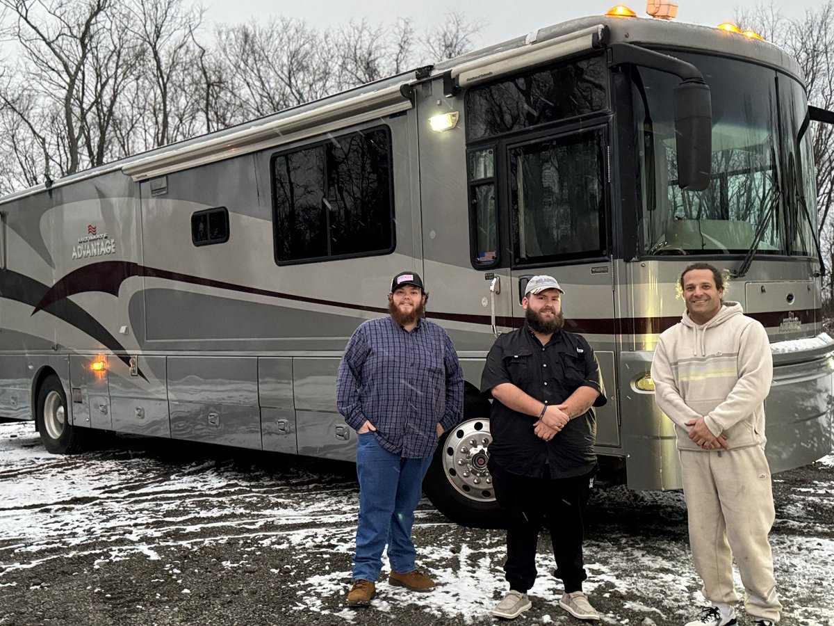 ChrisHallWx's tweet photo. We are on our way to North Carolina with another RV!
@EmergencyRv
@kentuckylife01 https://t.co/eYpqyVUUhL