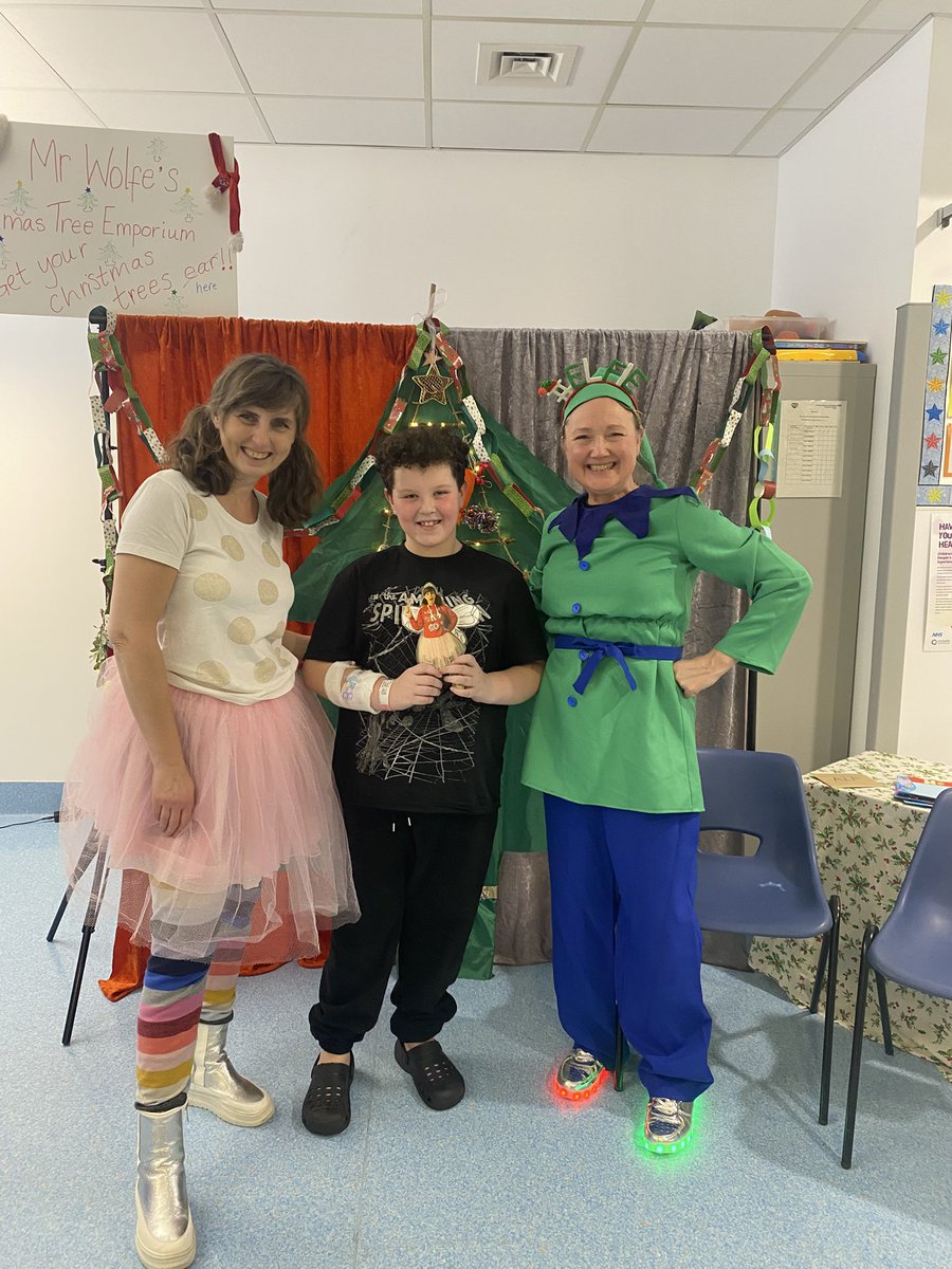@bhrut_playteam (@bhrut_playteam) on Twitter photo We had a lovely afternoon on Wednesday when <a href="/starlight_uk/">Starlight</a> sent the <a href="/reallybptheatre/">Really Big Pants Theatre Co (live & online shows!)</a> to perform a winter show for our children & young people. There were smiles and arts & crafts for all. <a href="/BHRUT_NHS/">BHRUT NHS š„</a> <a href="/BHRUT_Childrens/">BHR-Childrenās Directorate</a> We had a lovely afternoon on Wednesday when <a href="/starlight_uk/">Starlight</a> sent the <a href="/reallybptheatre/">Really Big Pants Theatre Co (live & online shows!)</a> to perform a winter show for our children & young people. There were smiles and arts & crafts for all. <a href="/BHRUT_NHS/">BHRUT NHS š„</a> <a href="/BHRUT_Childrens/">BHR-Childrenās Directorate</a>