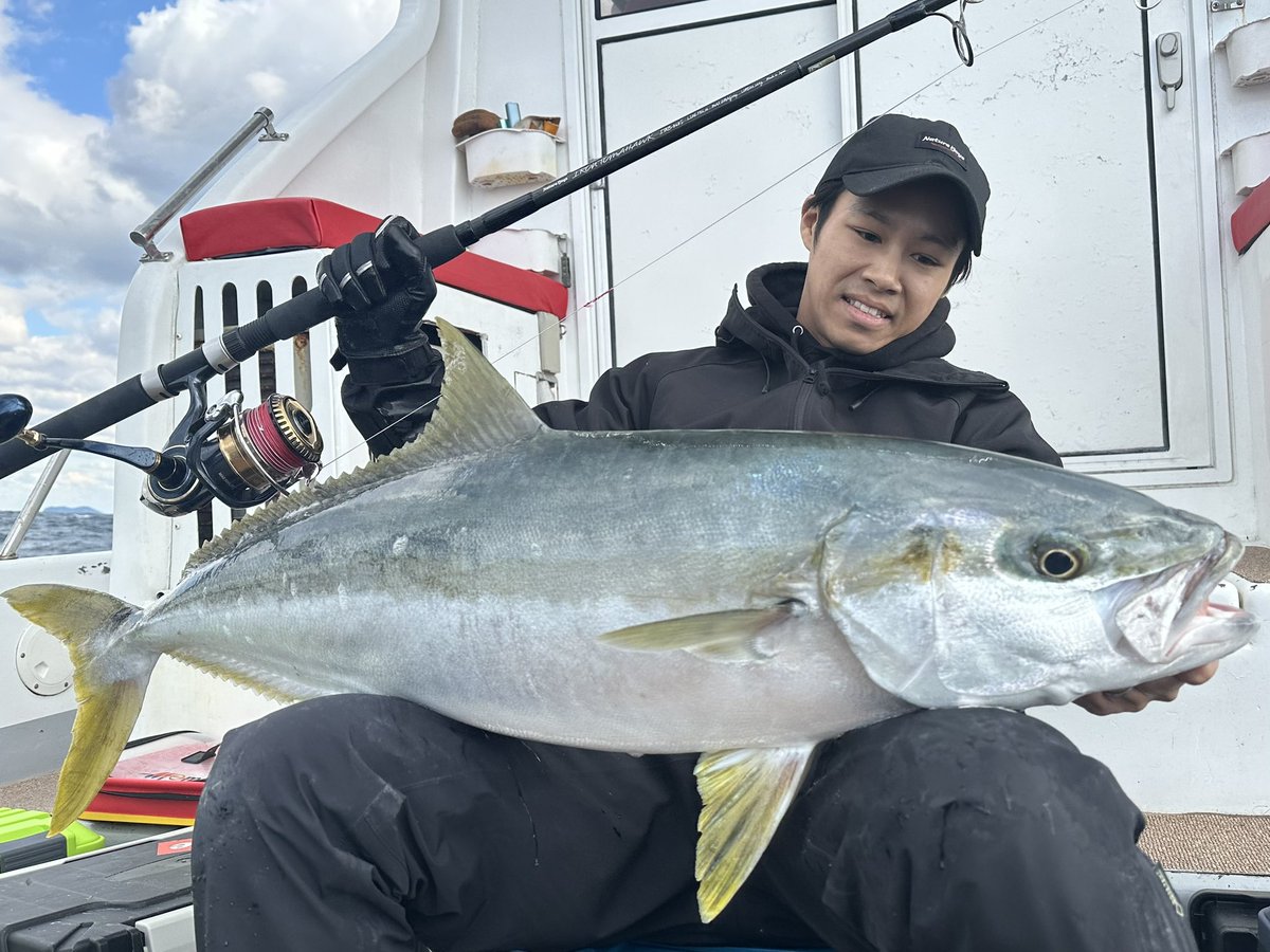 kingfish_1220's tweet photo. 最近はもっぱらInstagramだったけどXにも!

冬マサ1尾目はナイスコンディションの10kオーバー!

ラインは「ソルティガデュラセンサー12EX Si3 8号」4ヶ月間使ってるけど色落ち、毛羽立ち最小限!
全リールこれに巻き替えだな🔥

25ソルティガも楽しみ! https://t.co/VHcybFFtgN