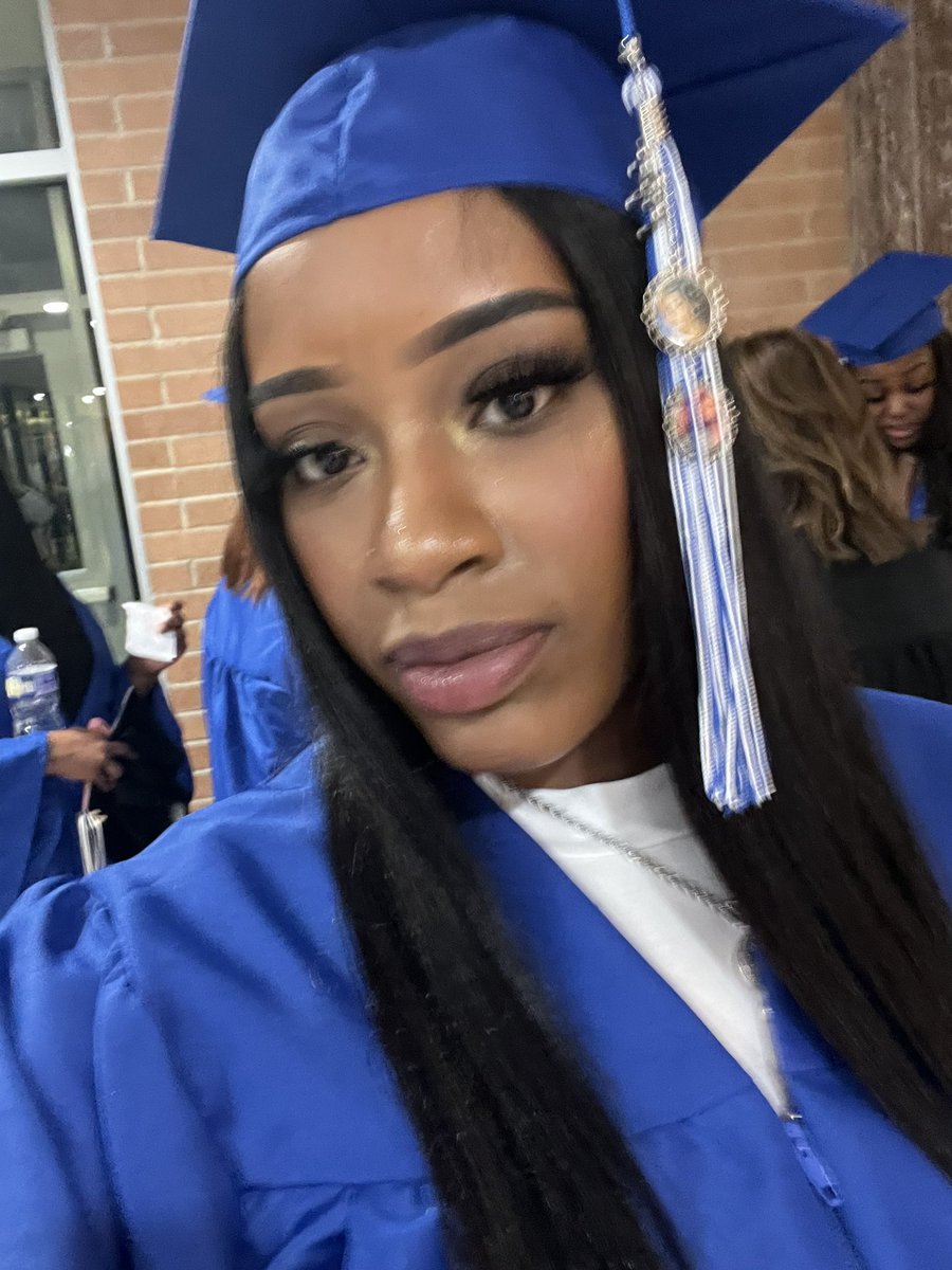 BigBratt___'s tweet photo. One of the Best Days of my Life #Nurse2024Class2024👩🏽‍⚕️🩺🥺🥰 https://t.co/v1Iuqo4FtE