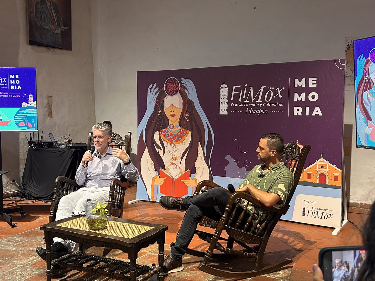flimox_festival's tweet photo. 🗣️ En estos momentos en #FliMox:
Esteban Vanegas conversa con Jeremy McDermott sobre las violencias en Latinoamérica y a nivel global.
✨ Una reflexión necesaria sobre nuestra realidad. 🌎📚 https://t.co/MHlap9at8v