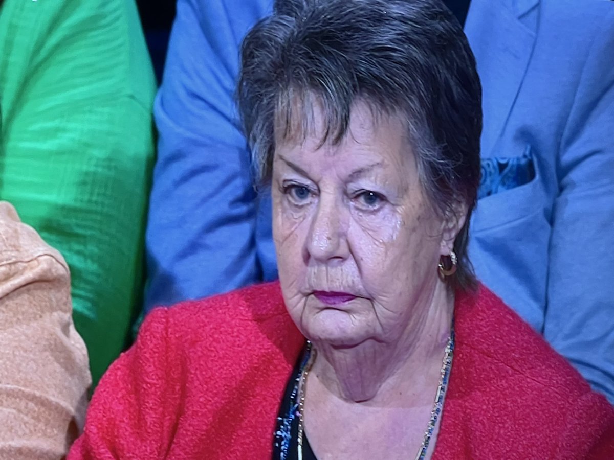Mofoman360's tweet photo. Give this woman a medal she speaks sense 👏🏻👏🏻👏🏻 #BBCQT https://t.co/RSexFu3OvZ