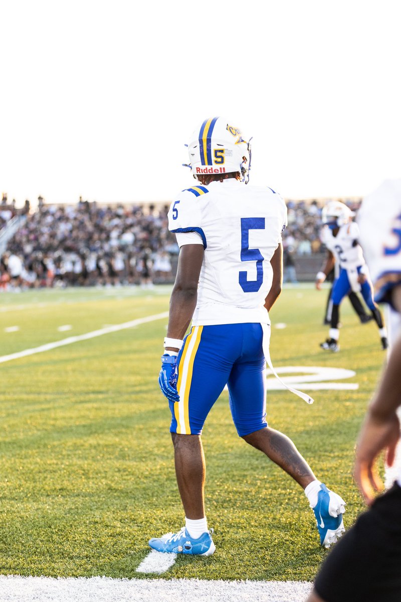 Senior year film!!!
 All Conference and All Region WR &amp; DB
All-State DB
youtu.be/zmqO17Mi5Jg?si…
<a href="/PrepRedzoneWI/">Prep Redzone Wisconsin</a> <a href="/Wi_Recruiting/">Badger_Recruiting</a> @Huskers_film <a href="/247Sports/">247Sports</a> <a href="/NIUCoachHammock/">Thomas Hammock</a> <a href="/Swannyfootball/">Brock Swanson (Swanny)</a> @SDSURogers3