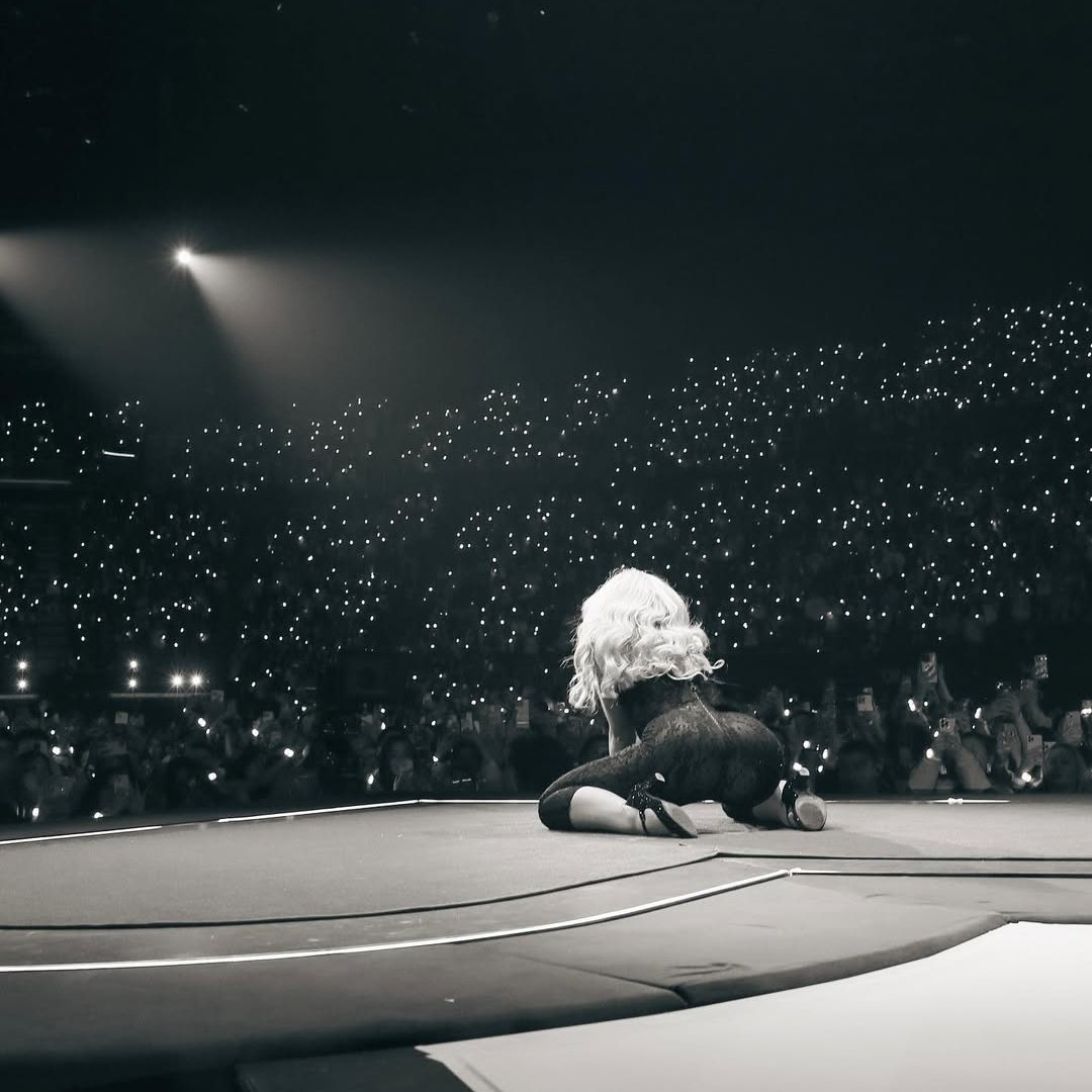 lietoitgirls's tweet image. she isn't kidding