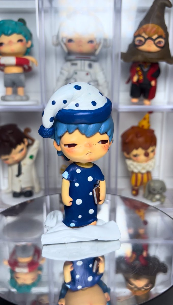 Customhere tweet media