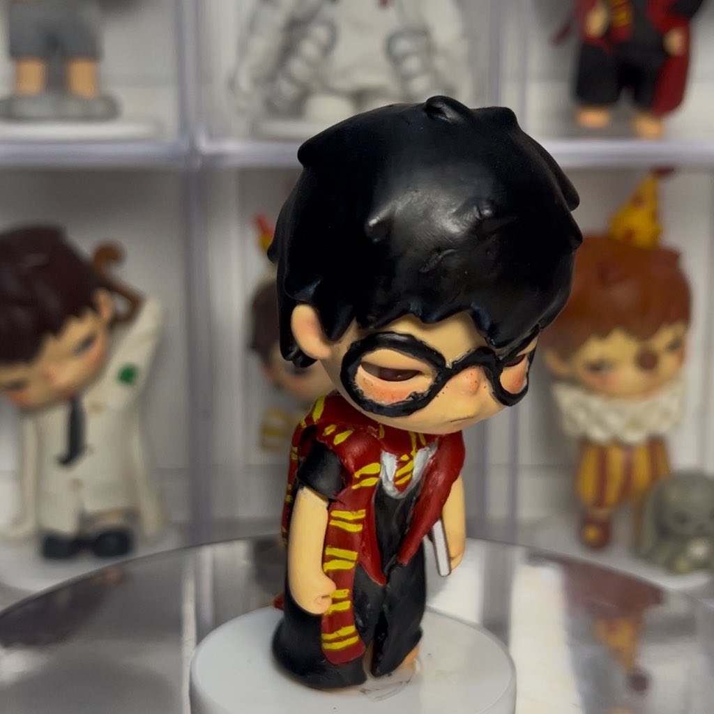 Customhere tweet media