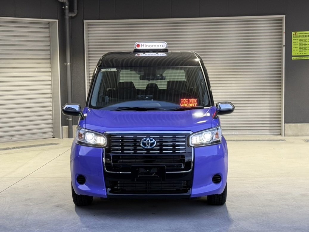 なななななんと！！新しいラッピングタクシーが登場です😍NearMe使用で