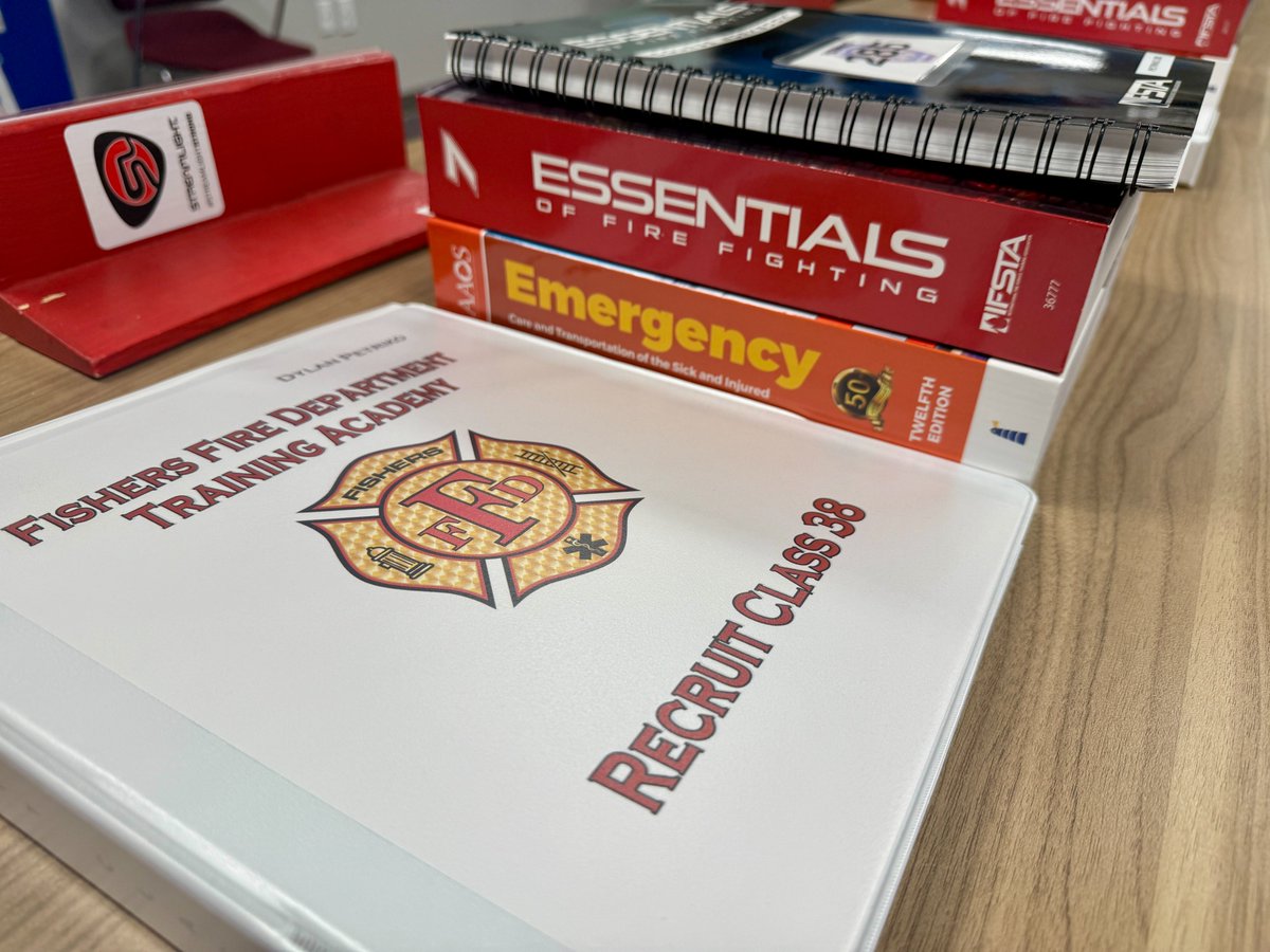 FishersFireDept's tweet image. 🚒 Excitement is building as we welcome Recruit Class #38 on Monday! Our team is ready to guide them on their journey to becoming Fishers Firefighters. Stay tuned for updates and highlights from their six months of training. #FishersFire #RecruitClass38 #FutureFirefighters