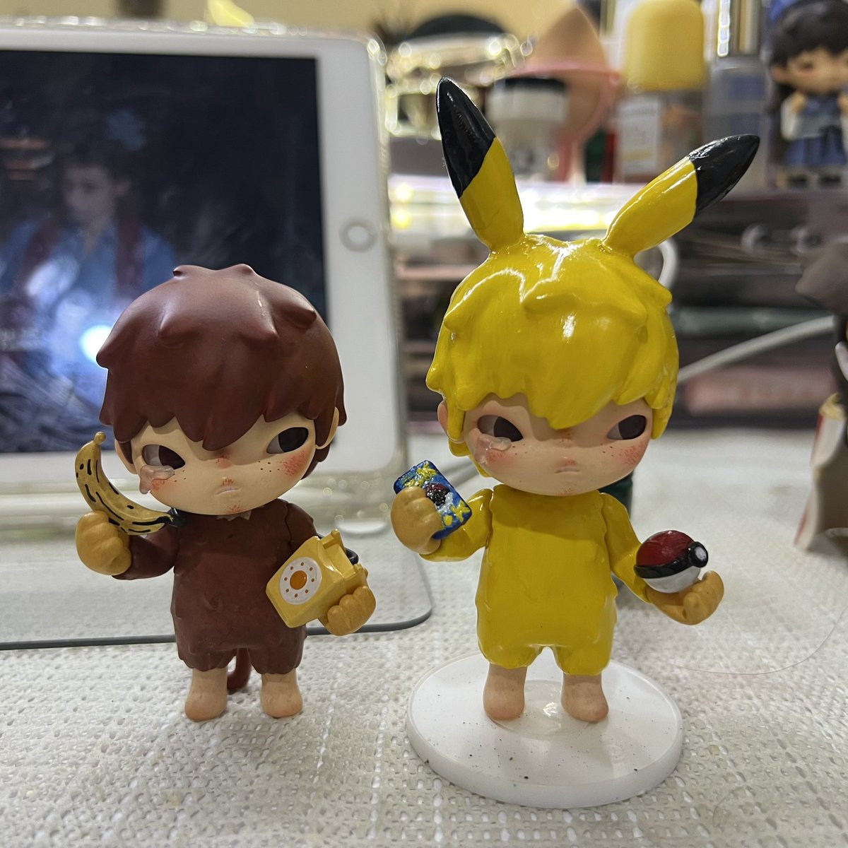 Customhere tweet media